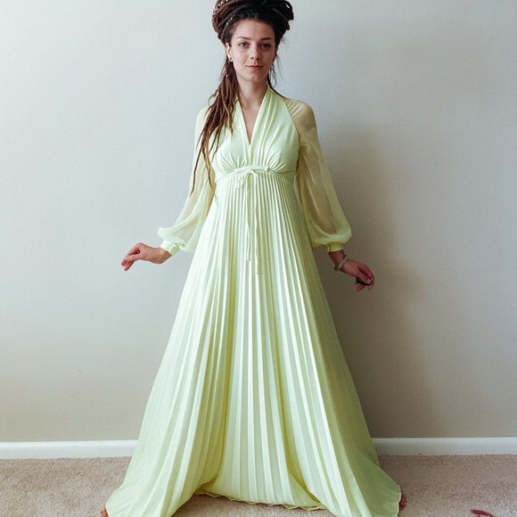 Authentic Original Vintage Style Dresses & Skirts - VINTAGE PALE YELLOW 70'S CHIFFON MAXI DRESS